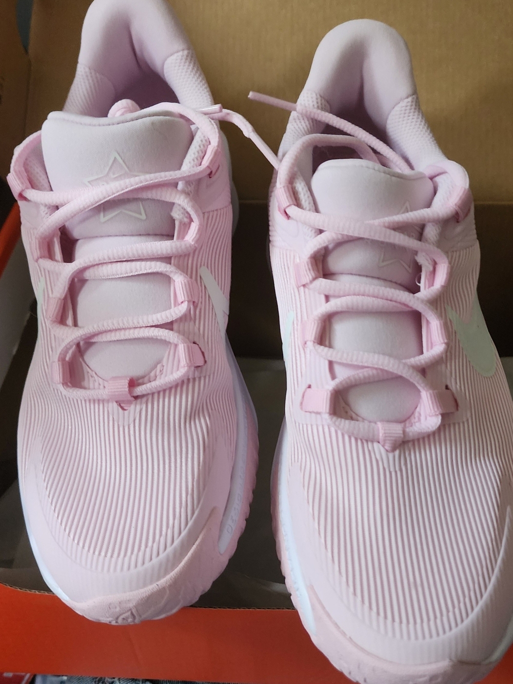 Nike Pink Women’s Athletic Shoes 'Star Runner' Sz 5Y W6.5 NIB